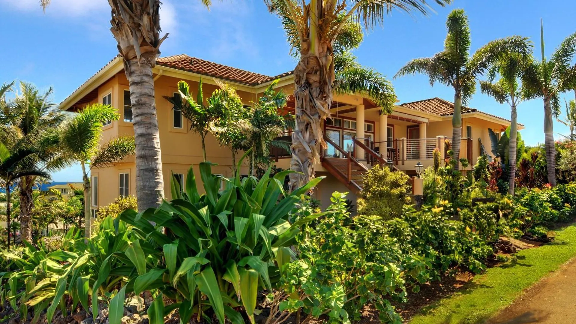 Ocean View, Beautiful Sunrise, Private Pool, Walk To Beaches Koloa